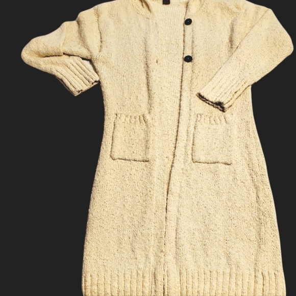 Hooded Knit sweater in cream color - Picture 2 of 2